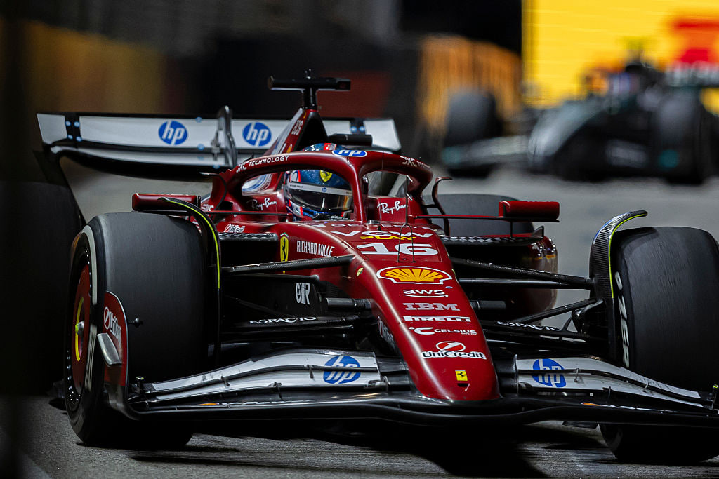 Mercedes dominiert, McLaren im Teamkonflikt