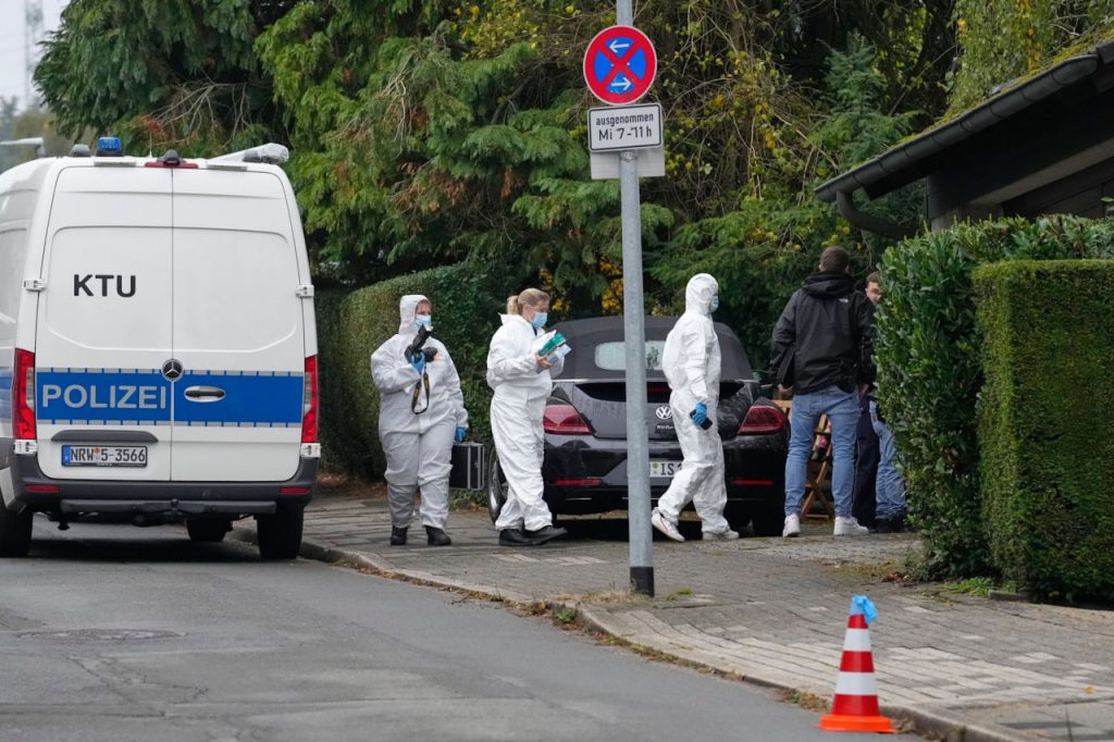 Messerangriff in Herdecke: Tochter gesteht Attacke auf Bürgermeisterin Iris Stalzer Herdecke: Tochter sticht Bürgermeisterin nieder Iris Stalzer