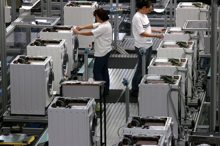 BSH schließt zwei Werke in Deutschland – 1400 Jobs fallen weg BSH schließt zwei Werke in Deutschland – 1400 Stellen gestrichen