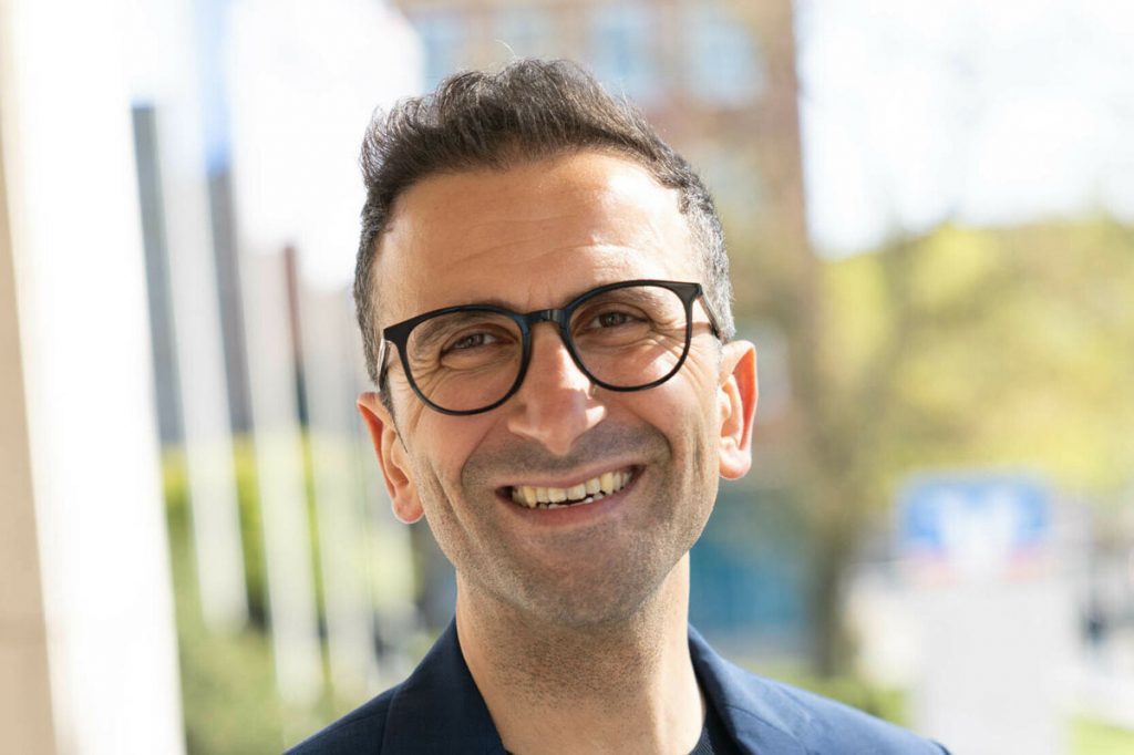 Extremismusverdacht gegen Grünen-OB-Kandidaten in Kiel: Samet Yilmaz verliert Posten beim Verfassungsschutz Extremismusverdacht gegen Samet Yilmaz in Kiel