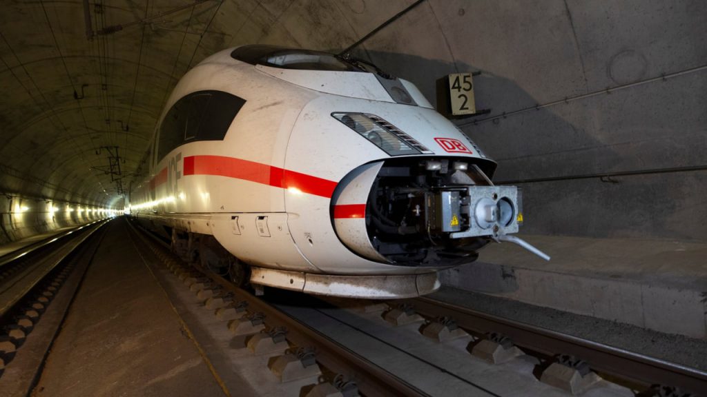 Zug bleibt liegen: IC strandet drei Stunden im Dunkeln