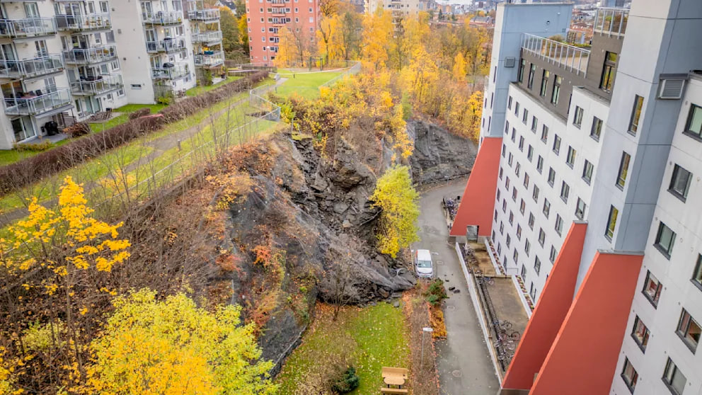 Zwei Erdrutsche in Oslo: 400 Menschen evakuiert – Polizei warnt vor Rückkehr Zwei Erdrutsche in Oslo: 400 Menschen evakuiert