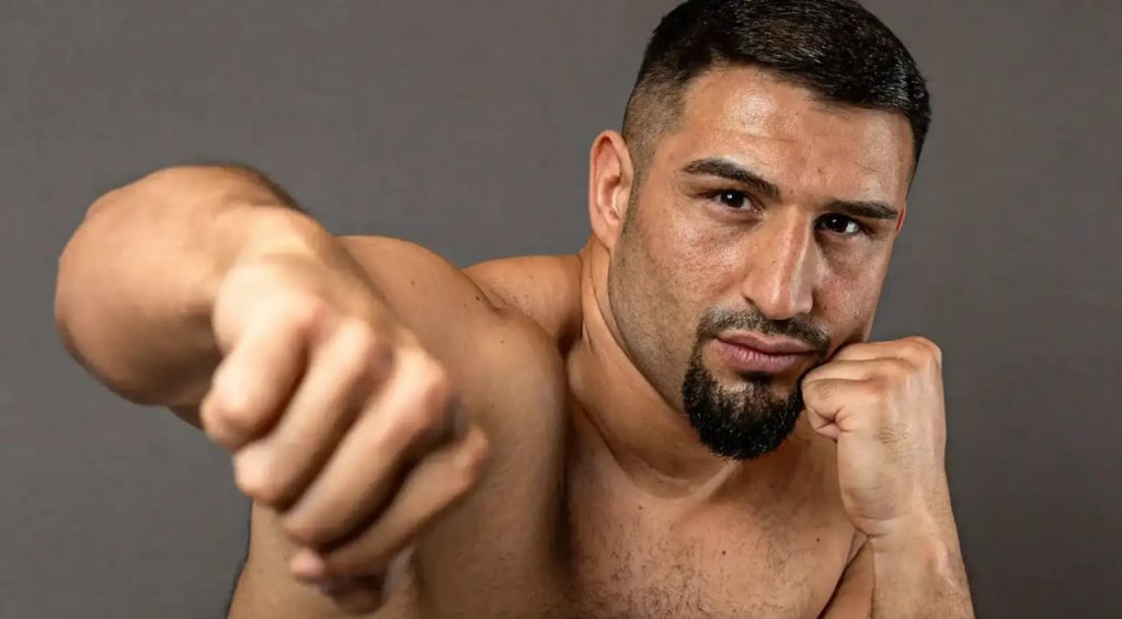 Tony Yoka bestätigt Kampf gegen Agit Kabayel – Duell der Schwergewichte im Januar Tony Yoka kämpft gegen Agit Kabayel im Januar 2026