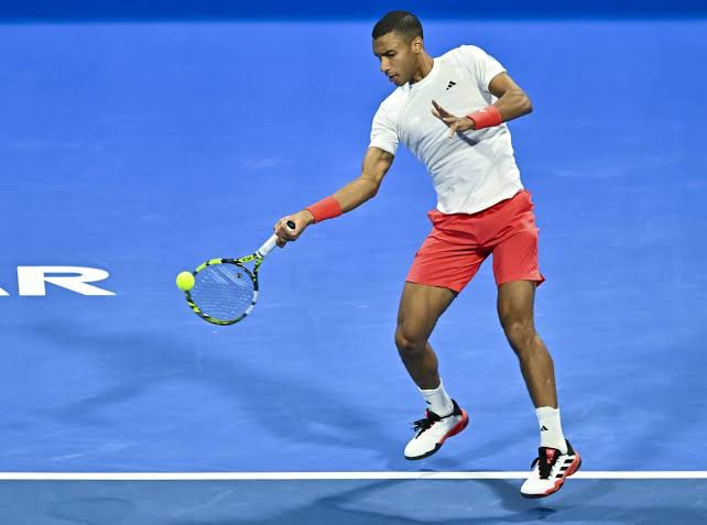 Tennis in Paris: Auger-Aliassime erreicht zweite Runde beim Masters