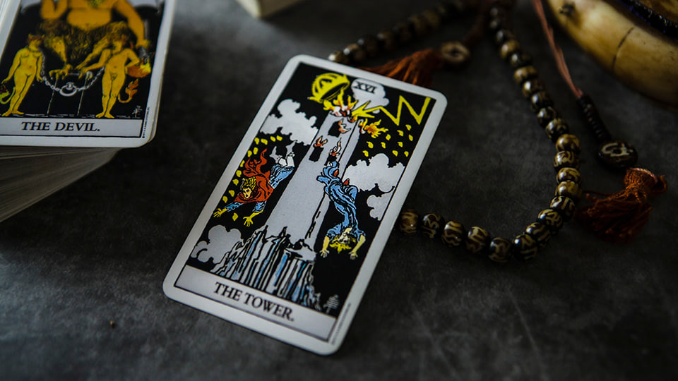 Der Turm im Tarot: Warum man keine Angst vor Zerstörung