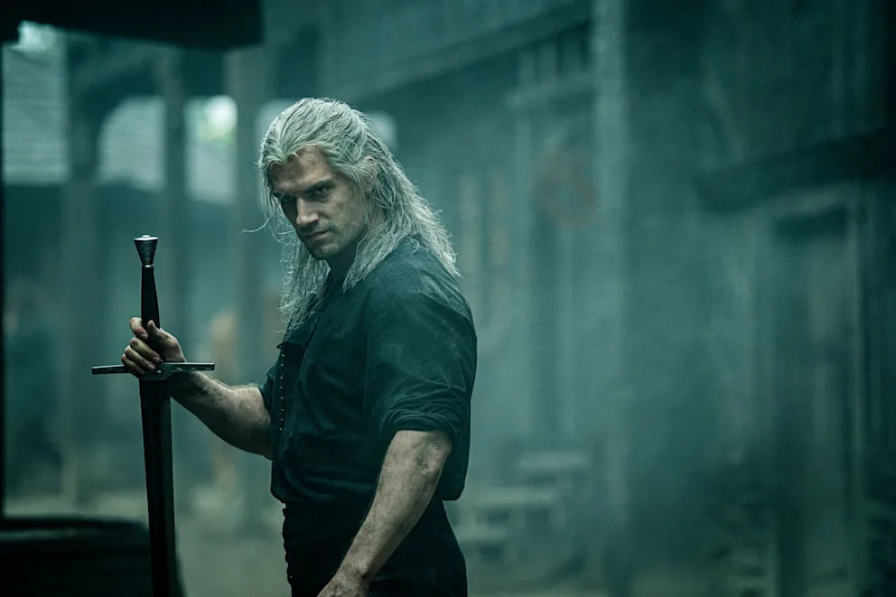 Liam Hemsworth über „The Witcher“ ohne Cavill