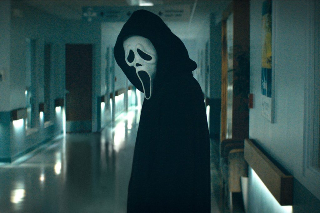Erinnern wir uns an den Horrorfilm „Scream“: Entstehungsgeschichte und Rezensionen der Filme Erinnern wir uns an den Horrorfilm „Scream"