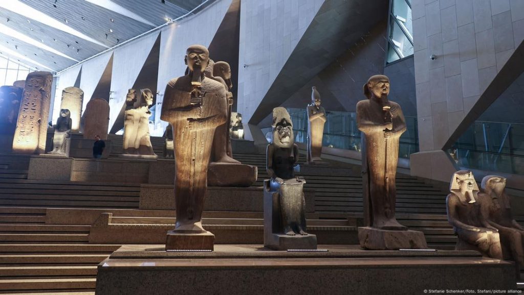 Grand Egyptian Museum eröffnet: Fotos