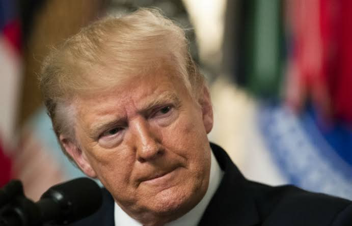 Trump droht mit Militäreinsatz in Nigeria wegen Christenverfolgung Trump droht Nigeria mit Militäreinsatz wegen Christenverfolgung