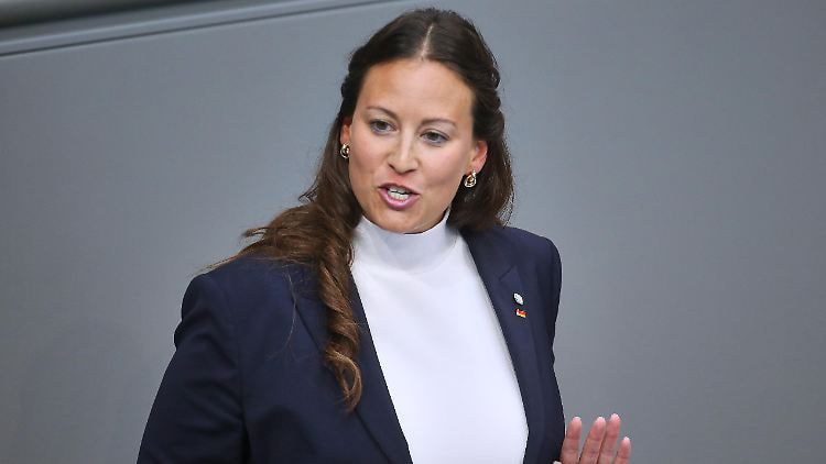 Caroline Bosbach im Zentrum der Ermittlungen: Worin liegt der Verdacht? Ermittlungen gegen CDU-Politikerin Caroline Bosbach