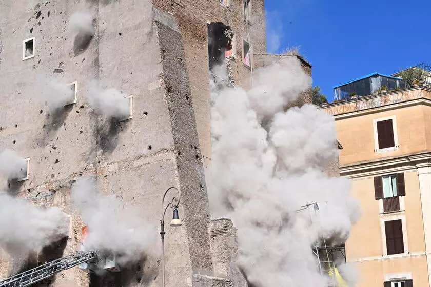 Torre dei Conti in Rom teilweise eingestürzt