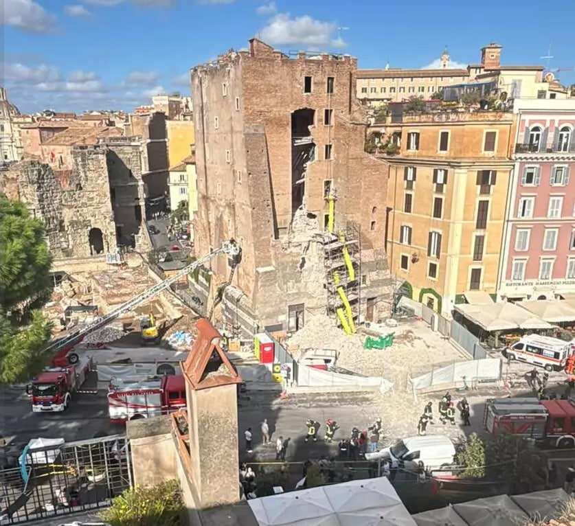 Torre dei Conti in Rom teilweise eingestürzt