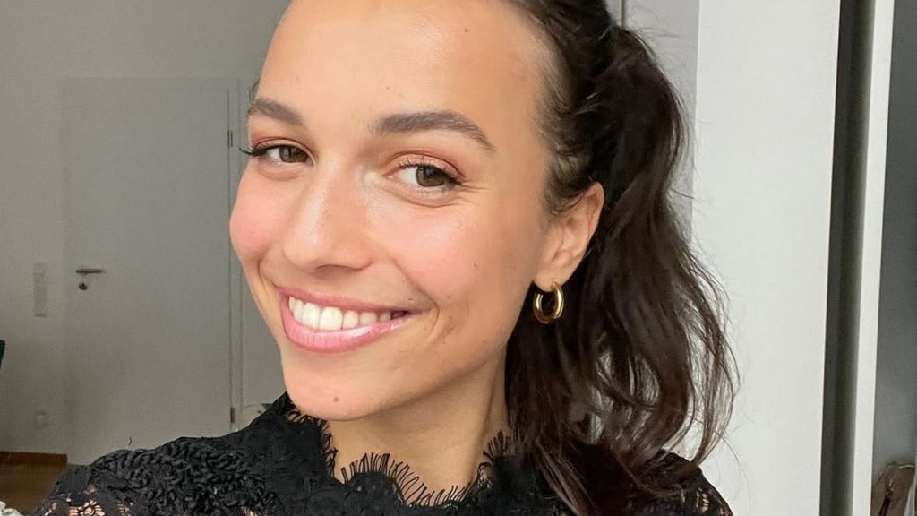 Wer ist Alina Rothbauer und wie kam sie in die Show
