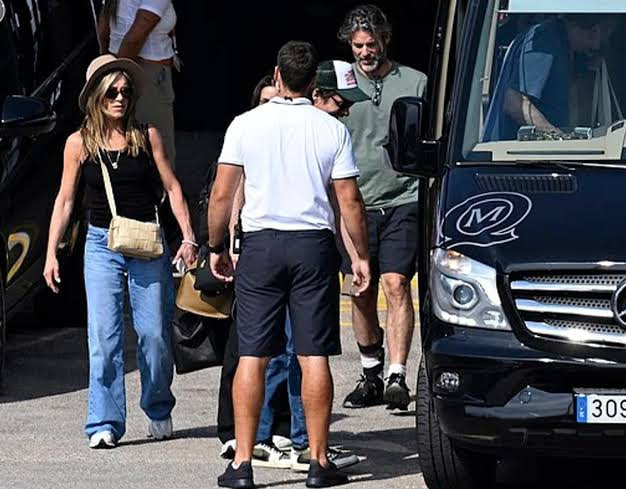 Jennifer Aniston und Jim Curtis: Ihre Beziehung und Offenbarungen