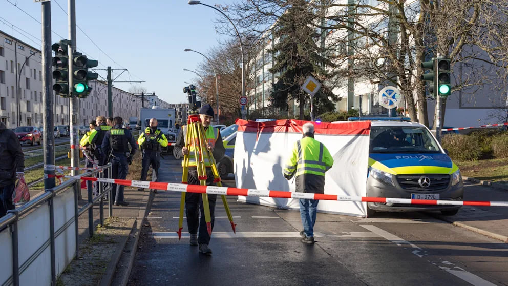 Berlin-Weißensee: Frau stirbt nach Lkw-Unfall