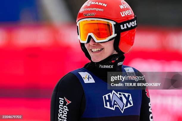 Selina Freitag enttäuscht zum Weltcup-Start – Maruyama unantastbar, Schmid knapp am Podium vorbei Selina Freitag enttäuscht: Fehlstart in Lillehammer