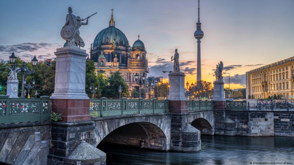Konzerte in Berlin im Dezember 2025: welche Events sich lohnen und wie viel die Tickets kosten Konzerte in Berlin im Dezember 2025: Termine & Preise