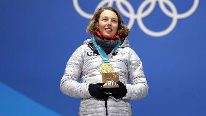 DSV stiftet den Preis „Laura Dahlmeier“: Zum Andenken an die Biathletin – welche Spuren sie im Sport hinterlassen hat Laura-Dahlmeier-Preis: DSV ehrt verstorbene Biathletin