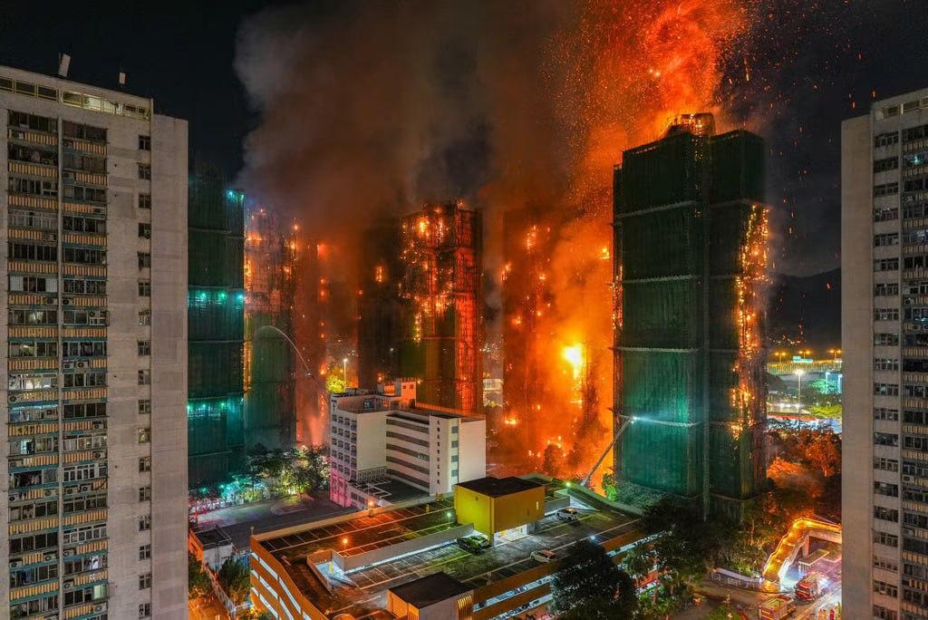 Hongkong: 13 Tote und viele Verletzte (Fotos und Videos)