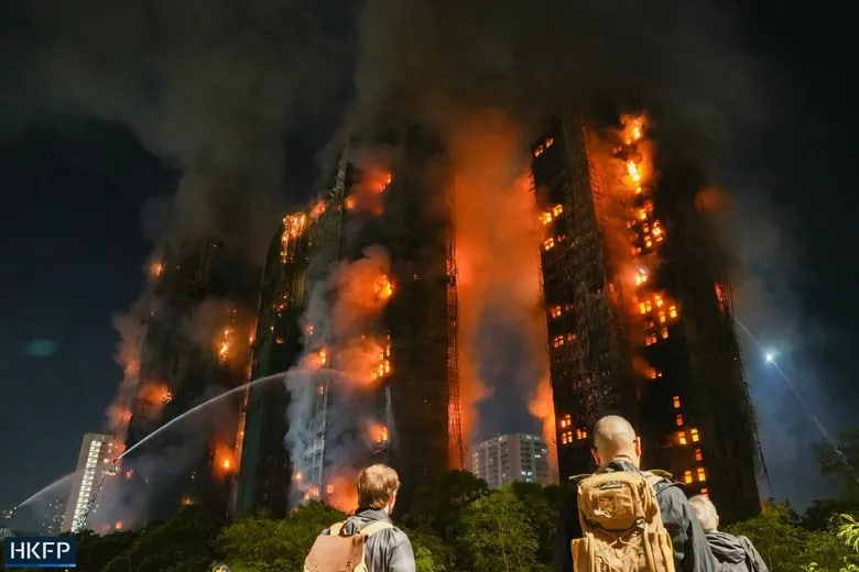 Hongkong: 13 Tote und viele Verletzte (Fotos und Videos)