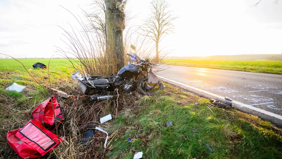 Tödlicher Unfall bei Gestorf: Transporter kollidiert mit Motorrad Tödlicher Unfall bei Gestorf: Transporter kollidiert mit Motorrad