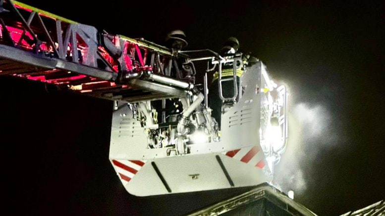 Kaminbrand in Hattingen-Blankenstein: Feuerwehr schnell im Einsatz Kaminbrand in Hattingen-Blankenstein am 13. Dezember