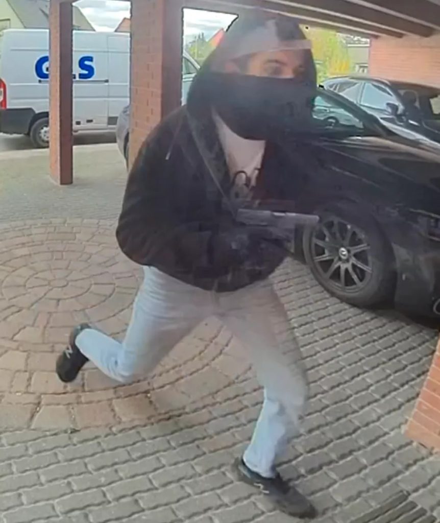 Magdeburg: falsche Paketboten rauben Rentnerpaar aus