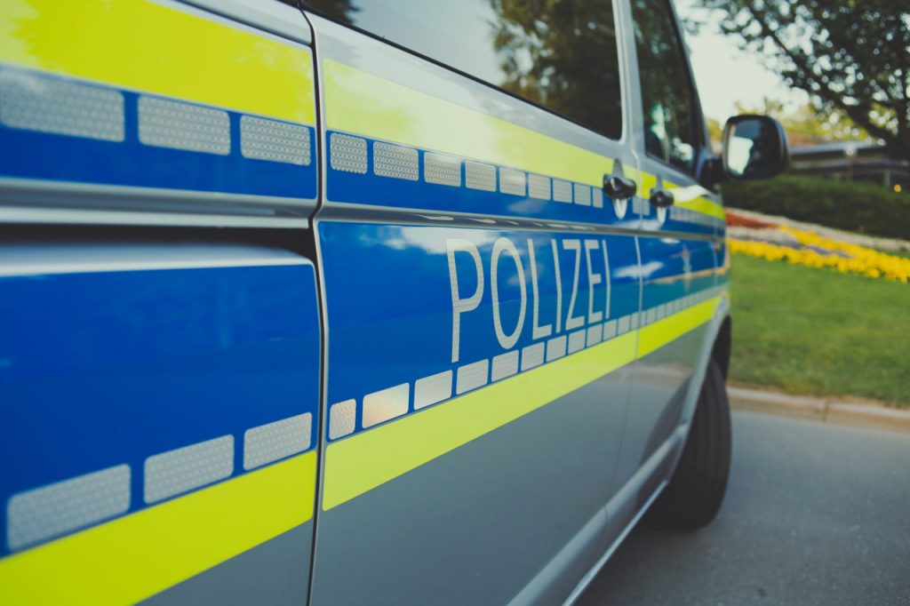 Raub am helllichten Tag in Magdeburg: falsche Paketboten überfallen Rentnerpaar Magdeburg: falsche Paketboten rauben Rentnerpaar aus