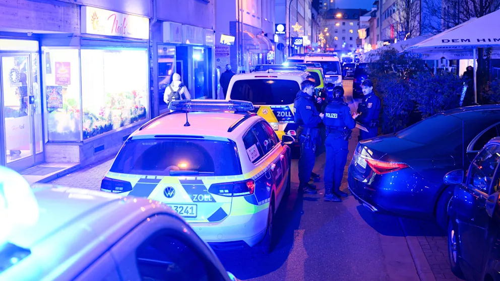 Großrazzia in Frankfurt: Polizei geht gegen Sozialbetrüger vor Großrazzia in Frankfurt gegen Sozialbetrug