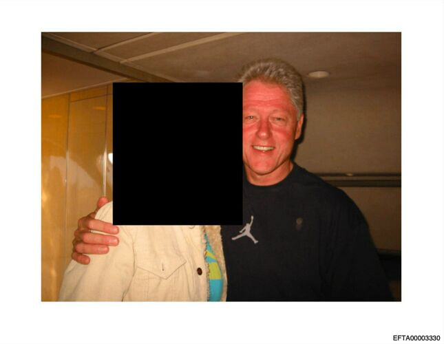 Epstein-Falldokumente veröffentlicht: Wer ist auf dem Foto?