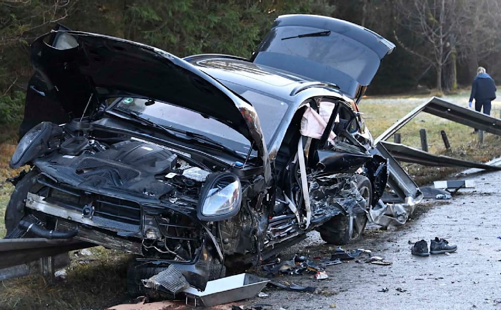 Schwerer Unfall auf der A95 bei München mit Porsche
