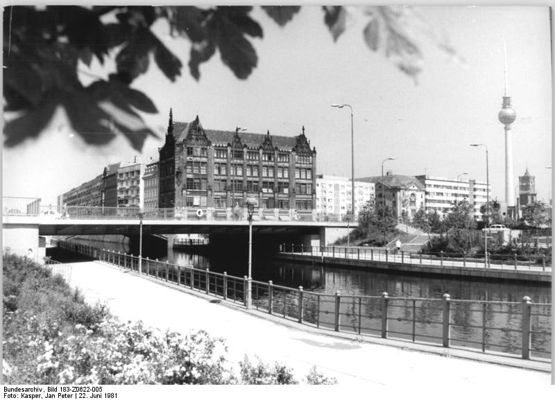 Gertraudenbrücke gesperrt: Neues Verkehrschaos in Berlin