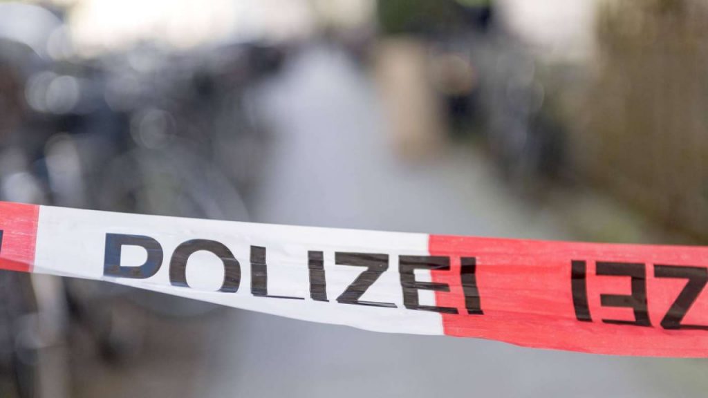 Familiendrama in Niederbayern: Mutter stirbt nach Messerangriff im eigenen Haus Tödlicher Ehekrach in Bayern: Mutter erstochen