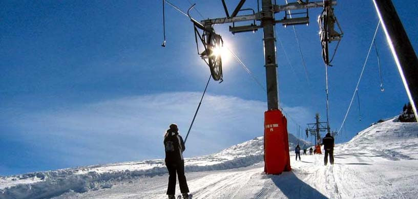 Tödlicher Skiunfall auf der Steinplatte: Deutscher Skifahrer stirbt nach Sturz Tödlicher Skiunfall auf der Steinplatte