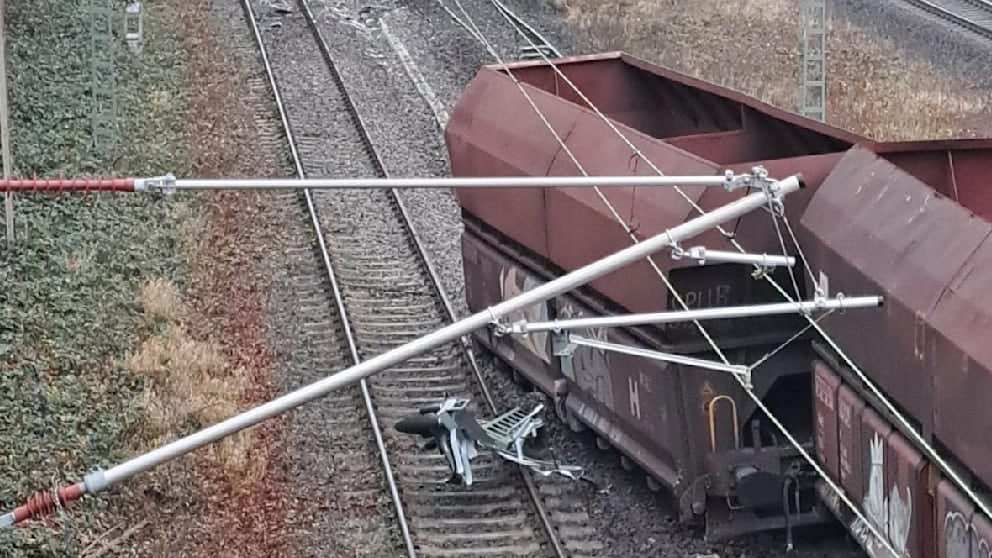 Güterzug entgleist bei Elze – Bahnstrecke gesperrt