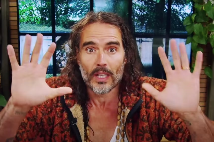 Russell Brand attackiert Katy Perrys Beziehung mit Justin Trudeau scharf