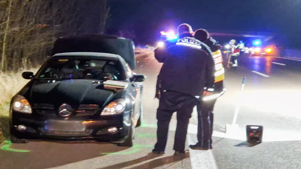 Tödlicher Unfall auf der A5 bei Achern nach Auffahrkollision