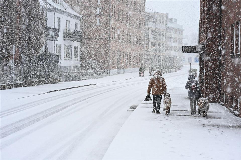 Schulen wegen Wetterlage geschlossen: Unterrichtsausfall in Aurich, Leer, Wittmund und Emden Schulen in Aurich und landkreis leer wegen Wetter geschlossen