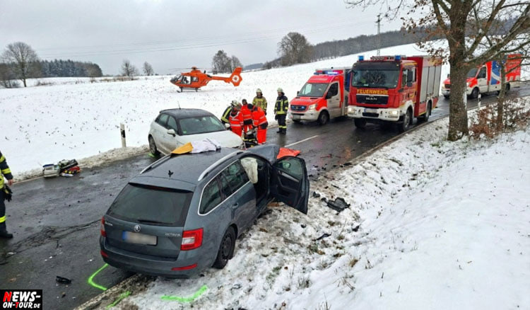 Frontalcrash bei Nümbrecht: Schwerverletzter nach Unfall auf L38 ausgeflogen Nümbrecht: Frontalunfall auf L38 – Mann schwer verletzt