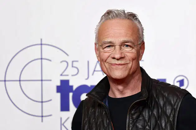 Leben und Karriere von Klaus J. Behrendt – was steckt hinter dem „Tatort“-Junggesellen? Klaus J. Behrendt: Karriere und Privatleben der Tatort-Ikone