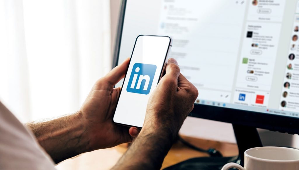 Wie LinkedIn zu einem Werkzeug wurde, um Partner zu verfolgen
