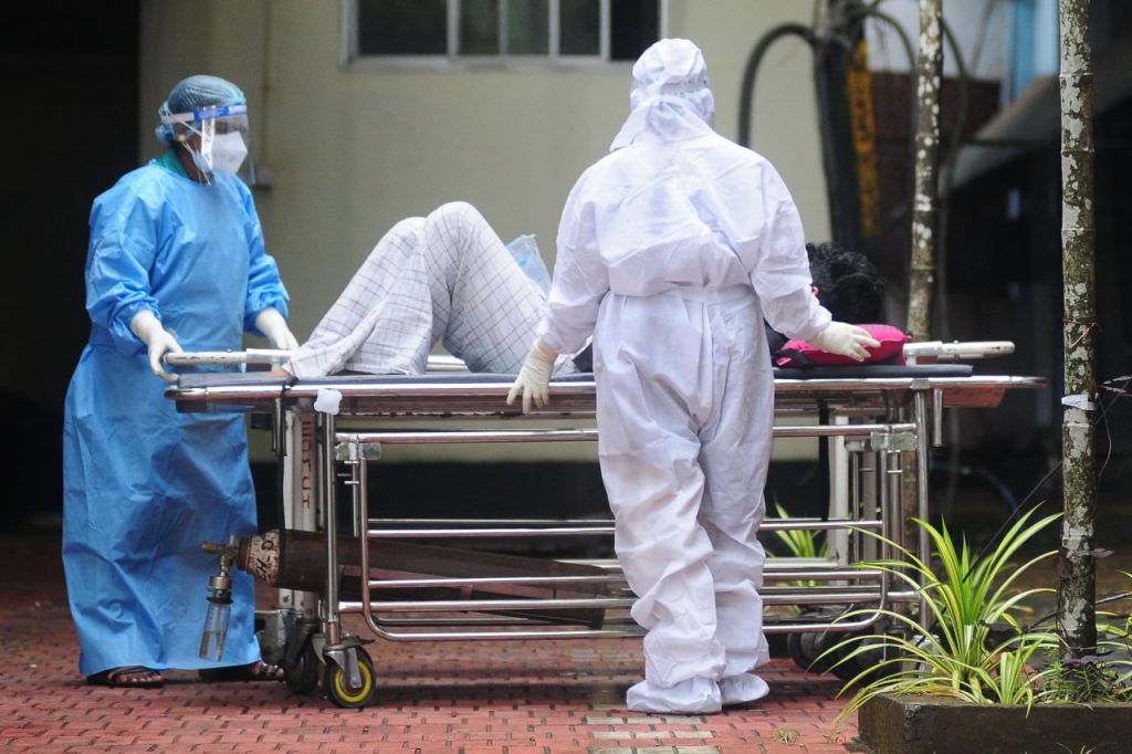 Nipah-Virus-Ausbruch in Indien: Symptome, Übertragung und Krankheitsverlauf Nipah-Virus in Indien: Symptome, Übertragung und Risiken
