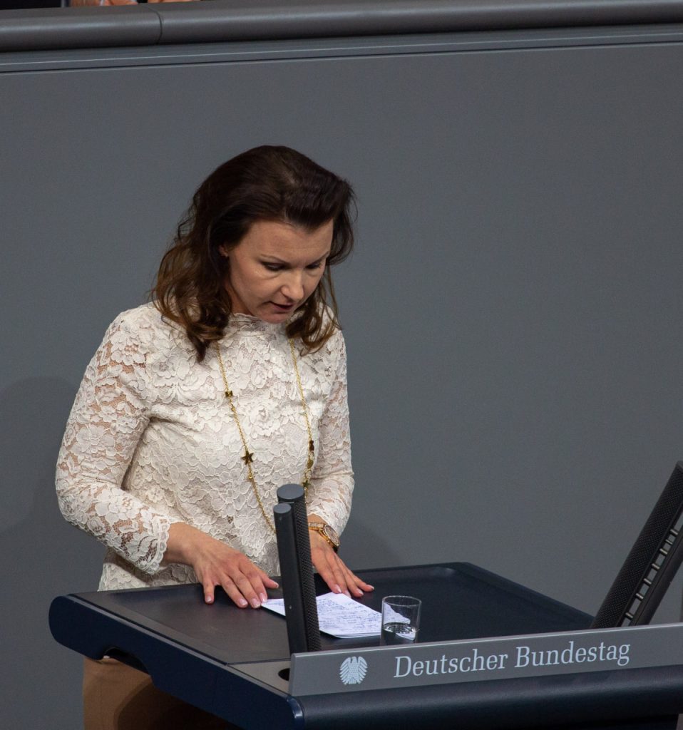 Jana Schimke in der Politik Deutschlands: Rolle und Positionen